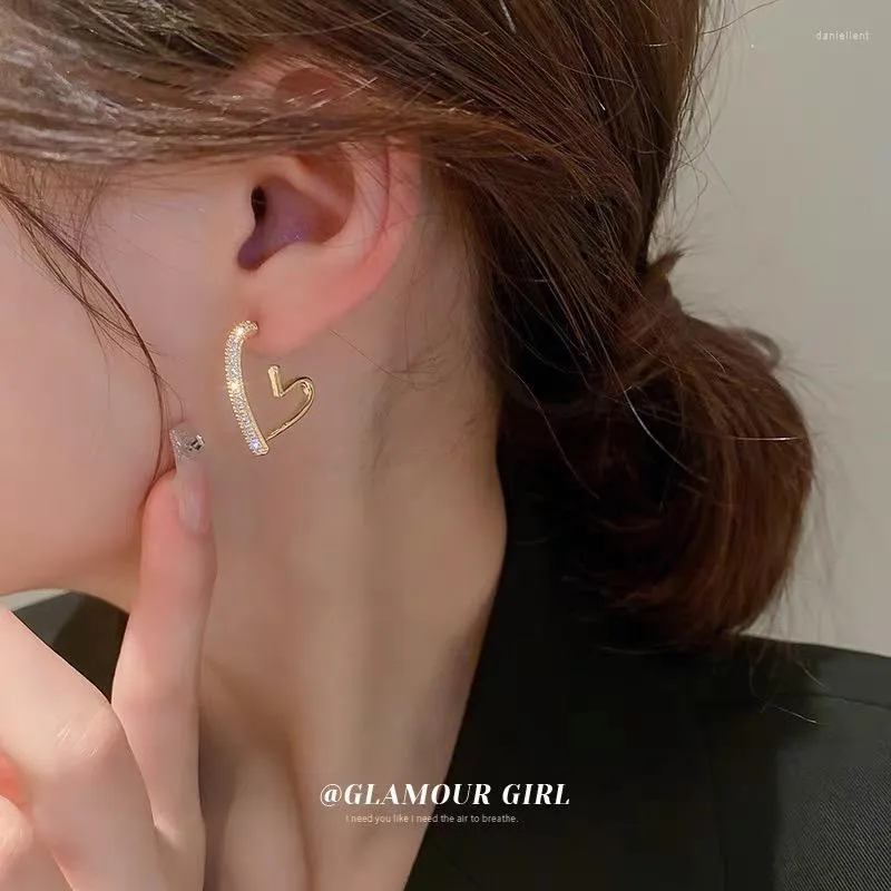 スタッドイヤリング韓国声明fファッショントレンド女性の愛の幾何学シンプルジュエリー