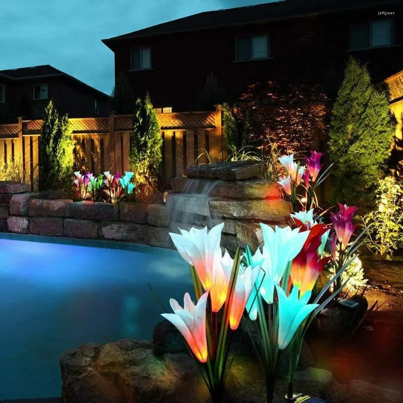 3st/pack gräsmatta lampor 4 LED Solar Light Outdoor Artificial Flower Garden Decoration Lighting Waterproof Lamp