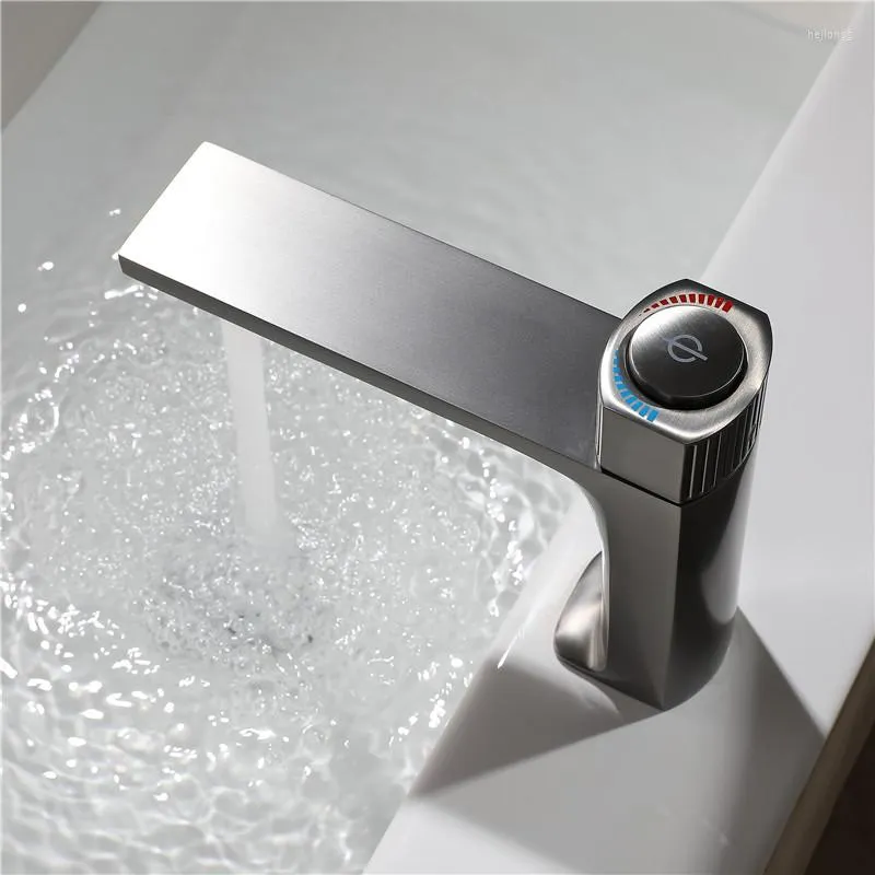 Rubinetti per lavabo da bagno Lavabo grigio canna di fucile Rubinetti per miscelatore in ottone massiccio cromato Rubinetti per acqua fredda Interruttore a chiave tondo montato sul ponte Controllo pressa