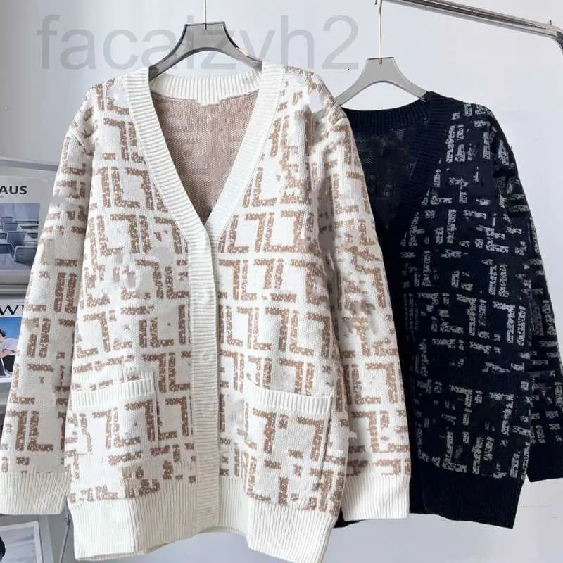 مصممة سترات سترات من الخريف والشتاء 2022 رسالة جديدة v-neck ناعمة Jacquard cardigan afyd