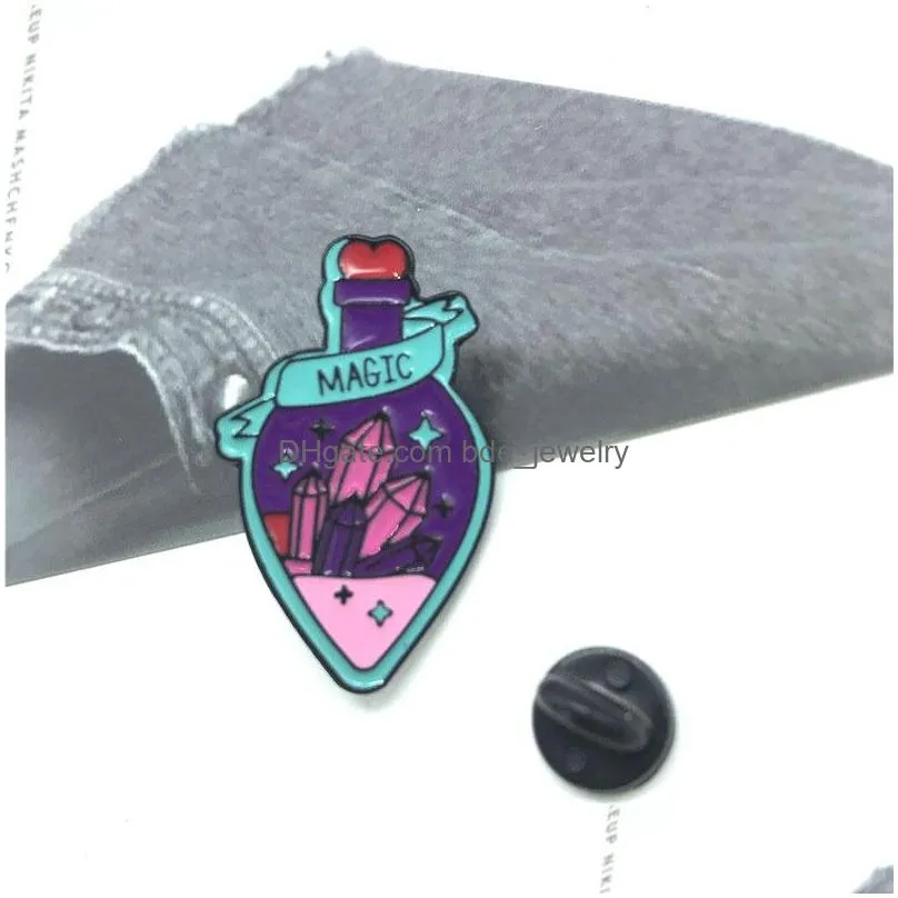 Pins Broscher Creative Purple Potion Flaska Broscher För Kvinnor Magiska Ädelsten Emalj Märken Legering Pin Tecknad Smycken Antiglare Clo Dh4Zu