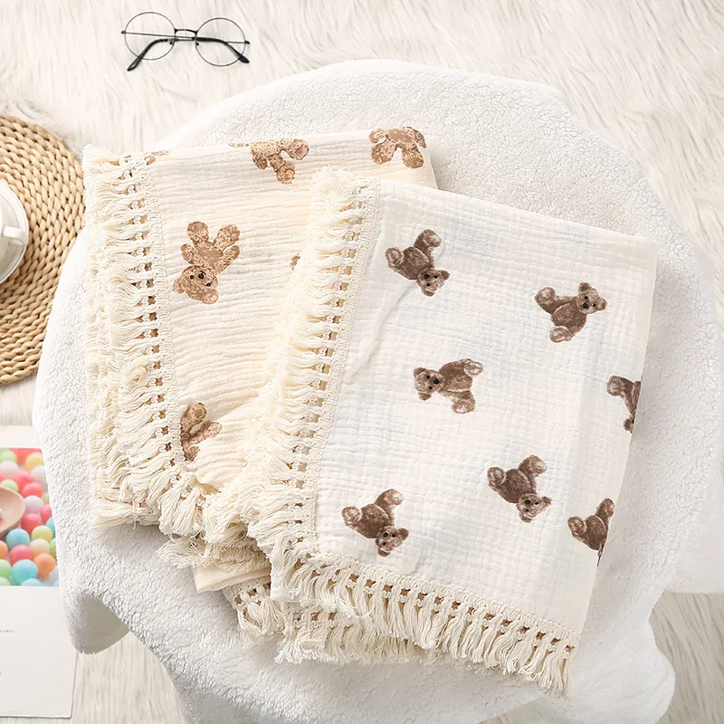 Blankets Swaddling Cute Bear Muslin Squares Cotton Baby for born Plaid Infant Swaddle Babies Accessories Bed Summer Comforter 221128