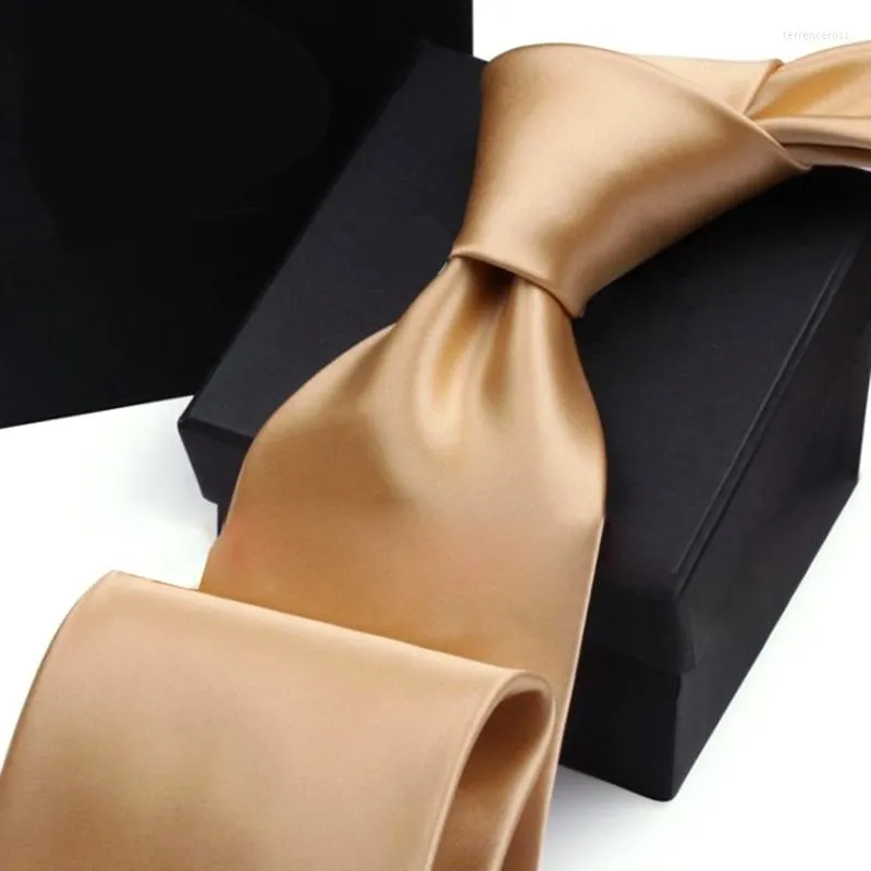 Cravates d'arc de haute qualité 2022 soie pour hommes 9cm de luxe solide cravate designers marque hommes Gravatas Masculinas boîte-cadeau en or