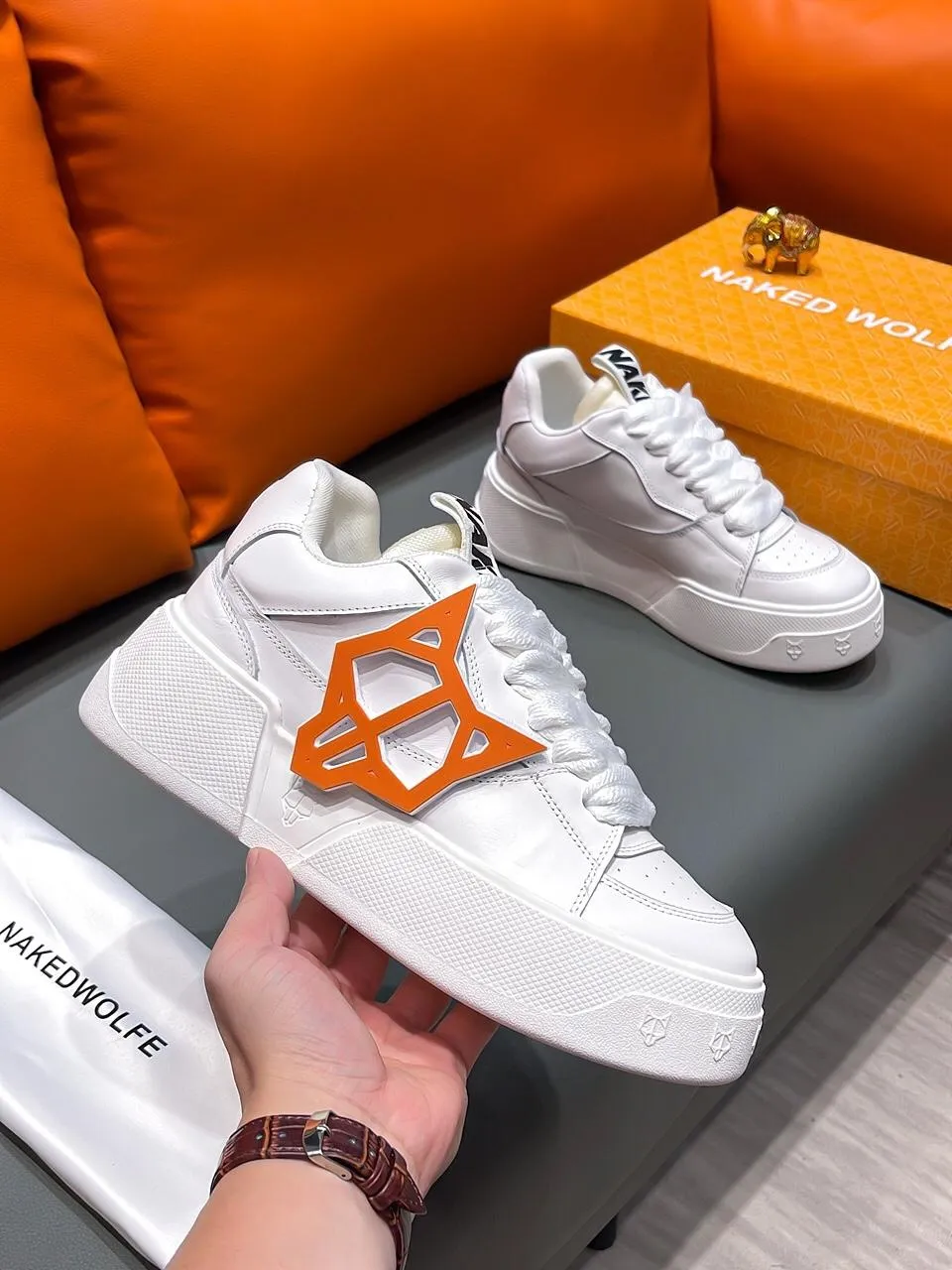 【MODERNIF】Woot Leather Sneakers DHgate.com:Reflective Leather Velvet Mixed Fiber Casual