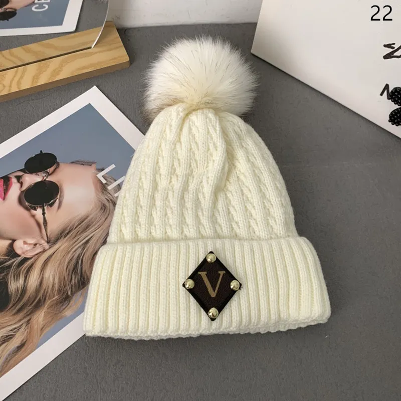 Luxurys Designers bonnet chapeau crâne Capwinter Unisexe Lettres en cachemire décontractées Bonnet en dehors du capot