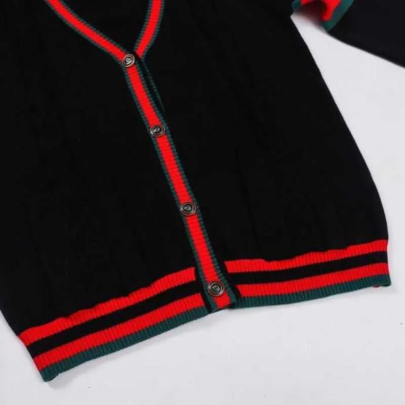 Men's Sweaters designer Red and green striped black knitted cardigan for men women The same fashion trend lovers High street V-neck sweater top ANZ6