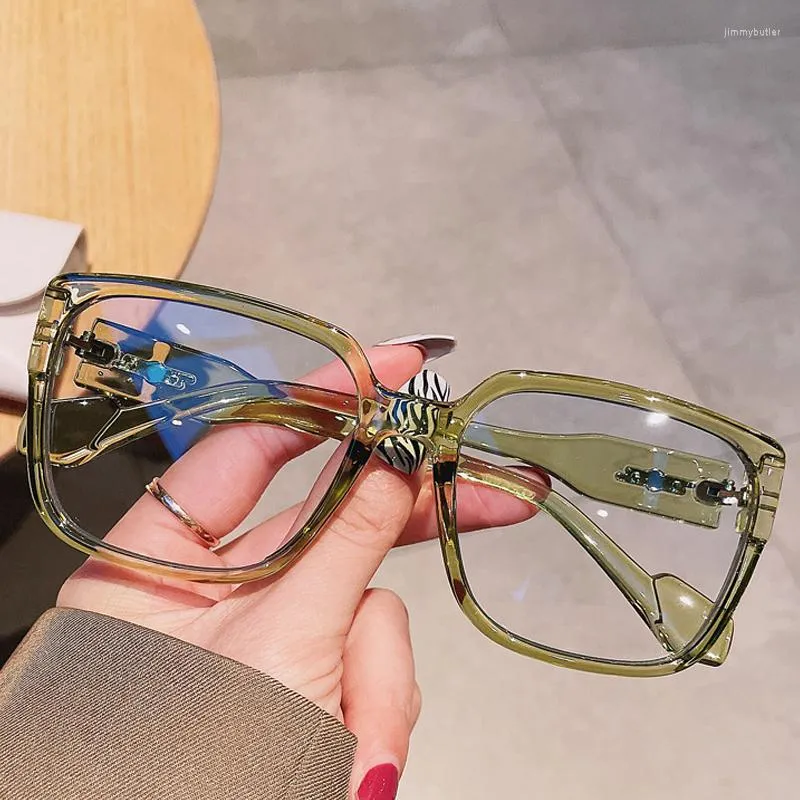 Solglasögon ramar klar grön fyrkantig anti-blå ljusglasögon för kvinnor vintage nit datorglasögon kvinnliga svarta leopard nyanser