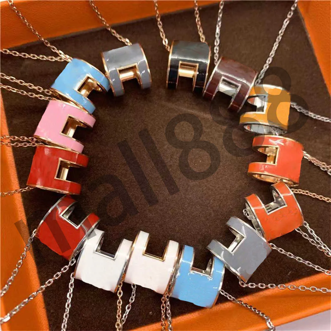 Fashion Gold Plated Pendant Necklace Designer Design Locket Halsband Kedjor för Man Woman Silver Choker Clavicle Jewelry Letter Link Chain With Box