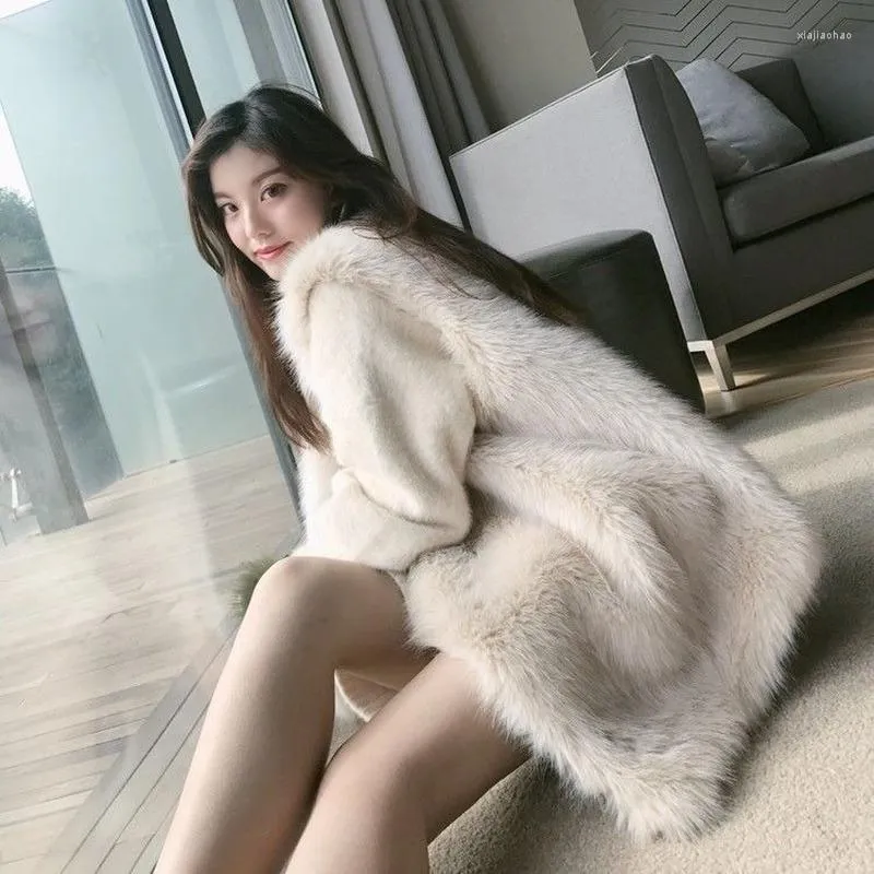 Futra damska moda damska sztuczna kamizelka Środkowa długość płaszcza jesień i zimowa ciepła biała kurtka hurtowa