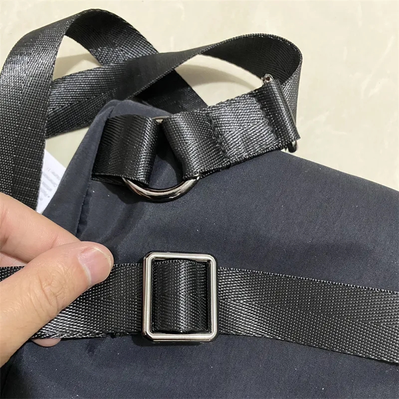 8557 yoga bag Women`s new casual outdoor travel portable one-shoulder messenger waterproof coating fashion simple satchel7958957