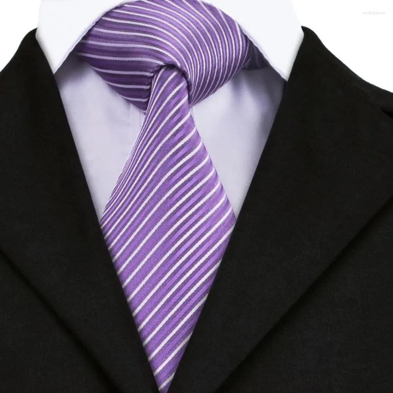 Papillon 2022 Moda Cravatte a righe bianche viola Cravatta in tessuto jacquard di seta per uomo Gravata Matrimonio formale da lavoro 8,5 cm Larghezza A-313