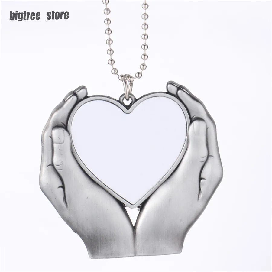 Logo personalizzato Sublimazione Love In Hands Memorial Car Hanging Ornament Trasferimento di calore Cuore vuoto In Hand Car Hanger Xmas Decoration