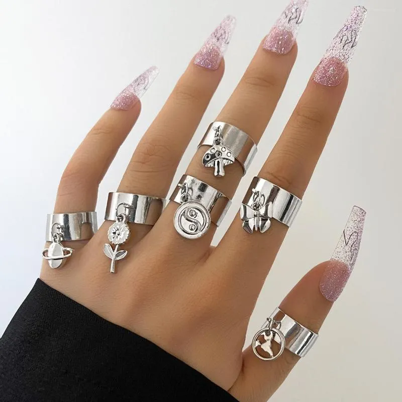 Anneaux de mariage Personnalité Lisse Argent Couleur Knuckle Finger pour les femmes Mode Creative Tai Chi Champignon Papillon Pendentif Bague d'ouverture