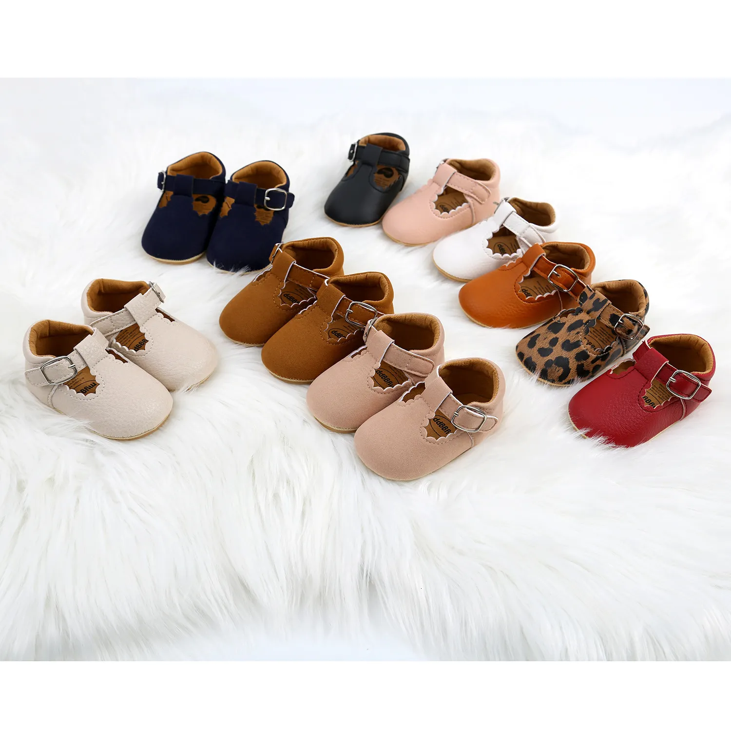 First Walkers 018M Baby Girls Retro Leather Shoes 10Colors Toddler Rubber Sole Antislip Infant born Moccasins 221125