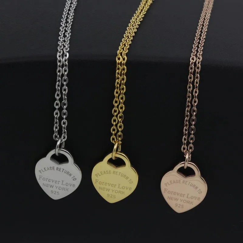 3 färger mode lyxdesigner kärlek halsband kvinnor stycke klavikel guld persika hjärthänge halsband fina smycken med låda