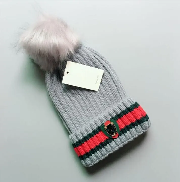 디자이너 겨울 니트 비니 모직 모자 여성 Chunky 니트 두꺼운 따뜻한 가짜 모피 Beanies 모자 여성 보닛 비니 모자