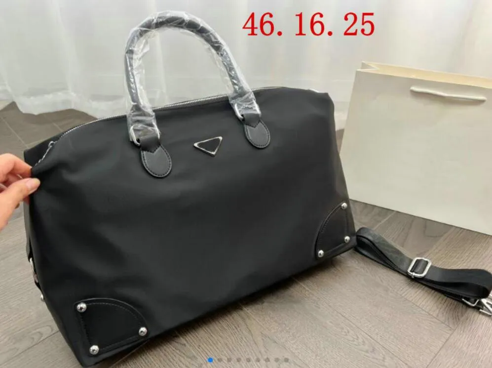 Diseñador 46 cm Reedición 2005 Nylon negro Bolsa de viaje Bolso de mano Bolso de mano para mujer Bolso de equipaje Bolso de compras Monedero de gran capacidad Paquete Impresión de letras