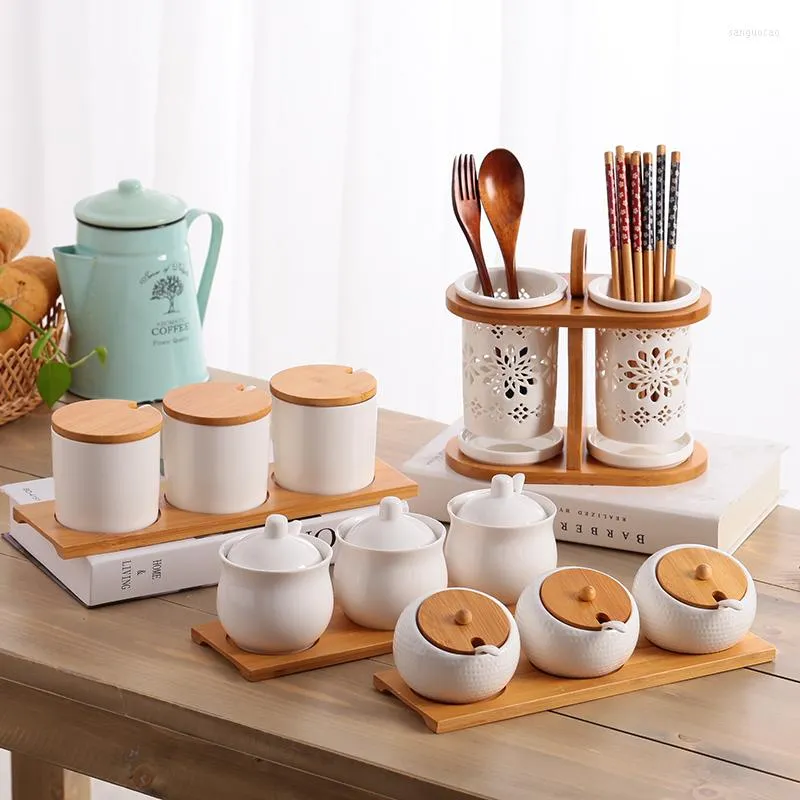 Storage Bottles Ceramic Condiment Jar Salt Shaker Wood Cover Seasoning Olive Oil Bottle Sugar Bowl Kitchen Tank