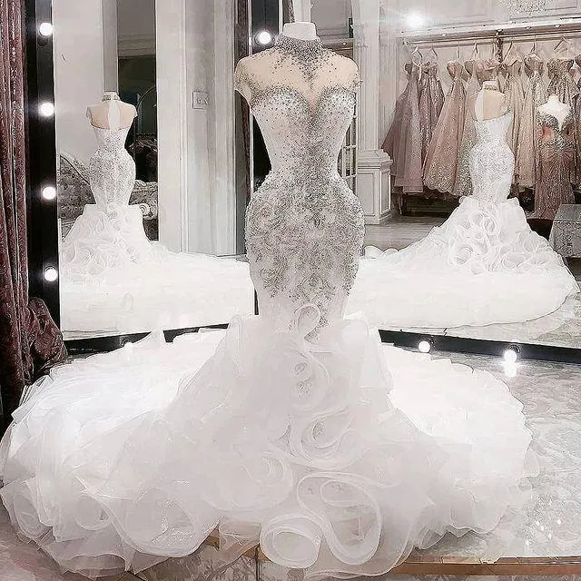 Abiti da sposa sirena Illusione araba perle in cristallo ad alto collo ad alta maniche a livello di organza a più dimensioni abiti da sposa personalizzati.