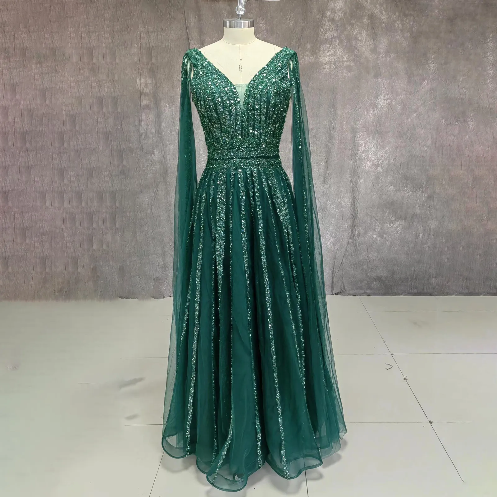 Party Dresses A Line Sparkly V Neck Evening For Wedding Long Luxury Sequined Green Formal Prom Dress Dubai Gown 221128