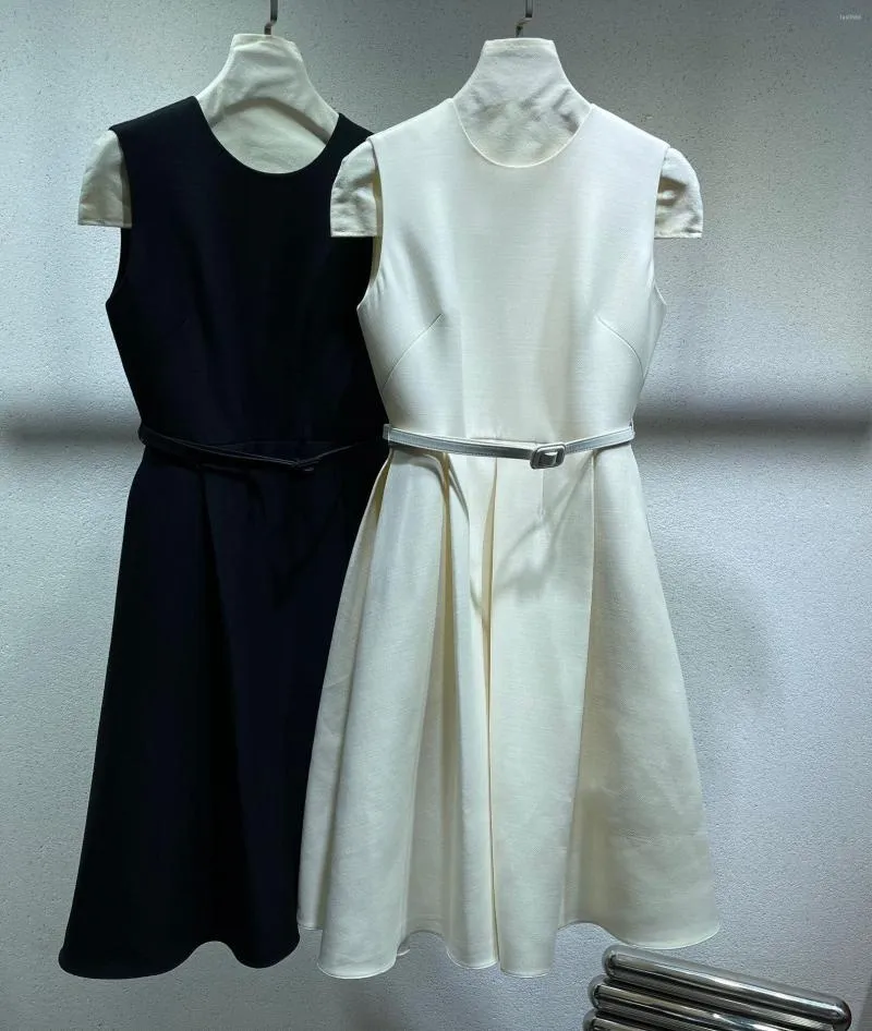 Повседневные платья высококачественная женщина летняя одежда 2022 модное черное платье белое рукавиц с поясной