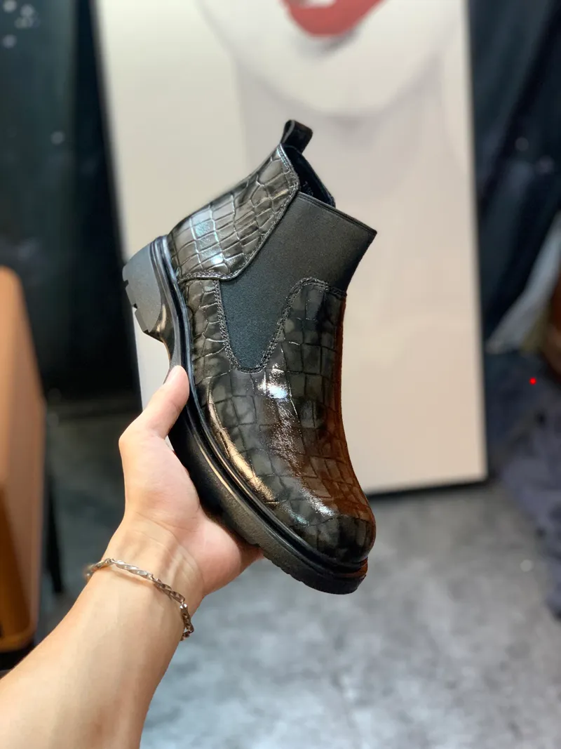 2023 Homme Martin Bottes pour Femme Noir En Cuir Veritable Automne Hiver Nouvelle Mode Mat Portant Top Designer Hommes Chaussures Habillees Taille