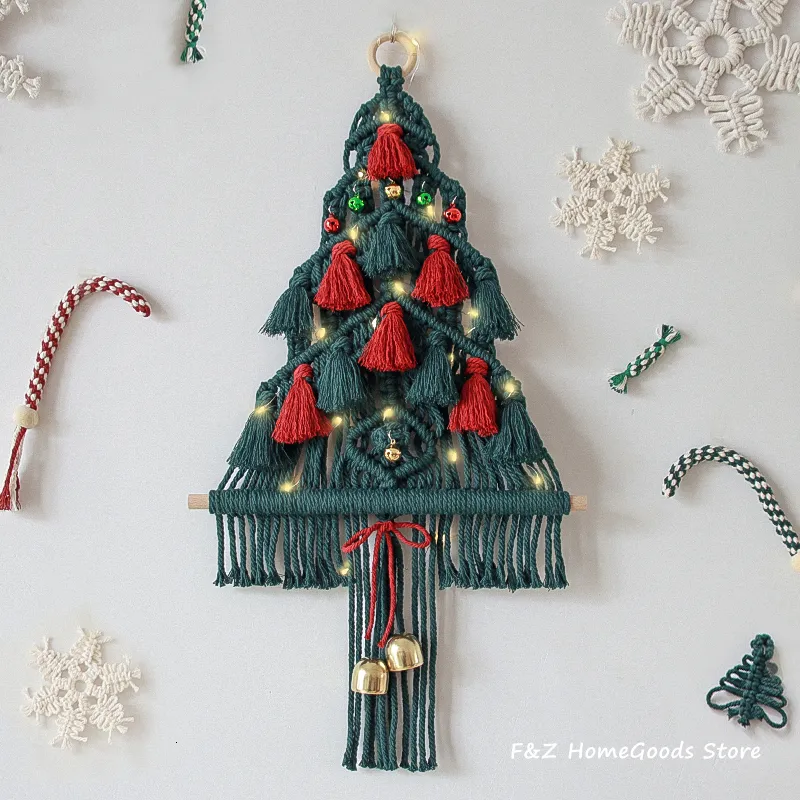 Juldekorationer Macrame Christmas Tree Wall Hanging Tapestry Tassels Bells Handwoven Boho Decoration Bohemian Decor for Living Room Kids Gift Khn 221129