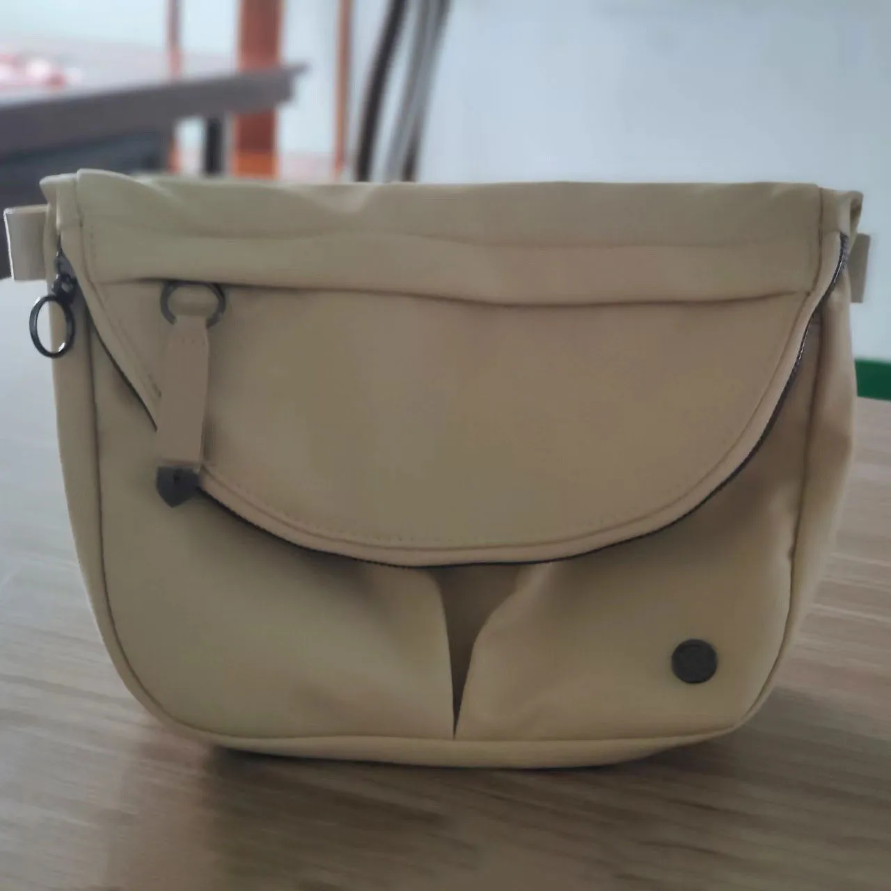 LL Festival Bag Dam Axelväska har justerbar rem Yogaväskor Vattenavvisande dragkedja utomhus Crossbody