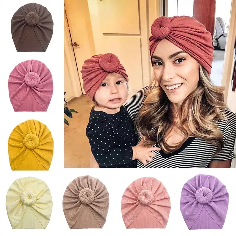 Fast färg knutna hattar för baby girl beanie bow pannband indisk turban motorhuvhuvudtillbehör barn hijab mössor