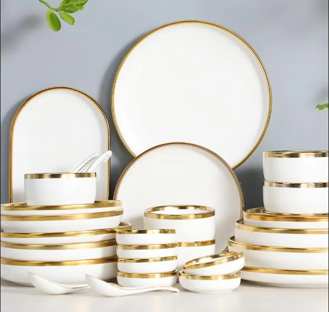 GILT RIM VIT PORCELAIN DILE PLATE SET Kökplatta Keramiska bordsartiklar Maträtter Ris sallad Noodles Bowl Mugg Cutlery Set