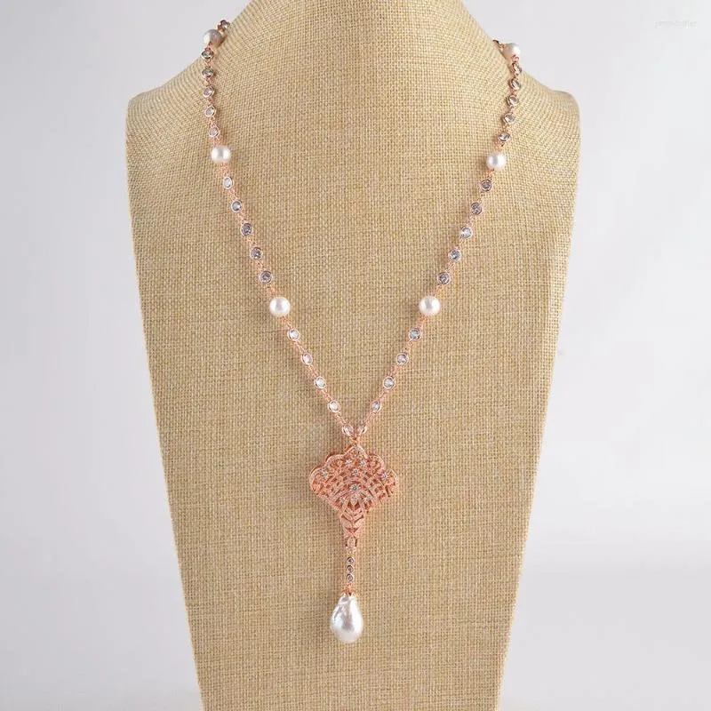 Chaînes Collier de perles Keshi blanches de 26 pouces pour femmes, pendentif CZ