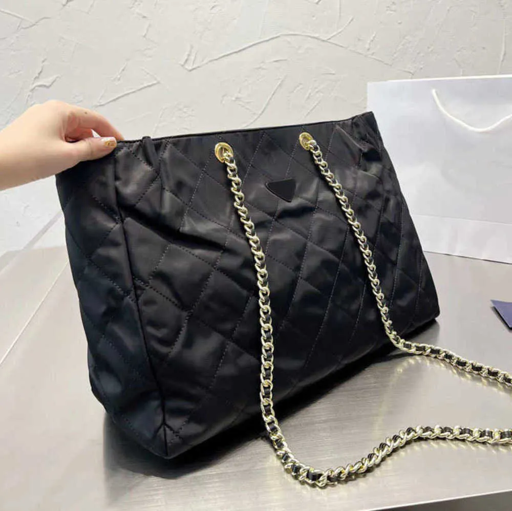 Evening Bags the tote bag designer totes bags classic chain handbags nylon shopping bags Casual Shoulder Purses Solid Color handbags 220920