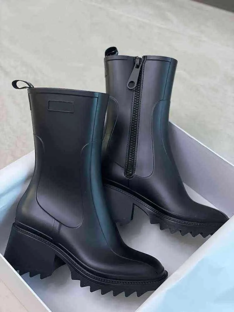 Designer Women Rain Boot Betty Beeled Zip Mid-calf Motorcycle Boots PVC Rubber Square Toe Thick Heel Platform Shoes Waterproof welly Rainshoes