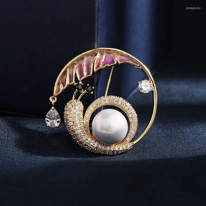 ブローチ高級ジルコン淡水真珠のブローチシルクスカーフバックルエナメルピン女性アクセサリーファッションジュエリーカタツムリピン