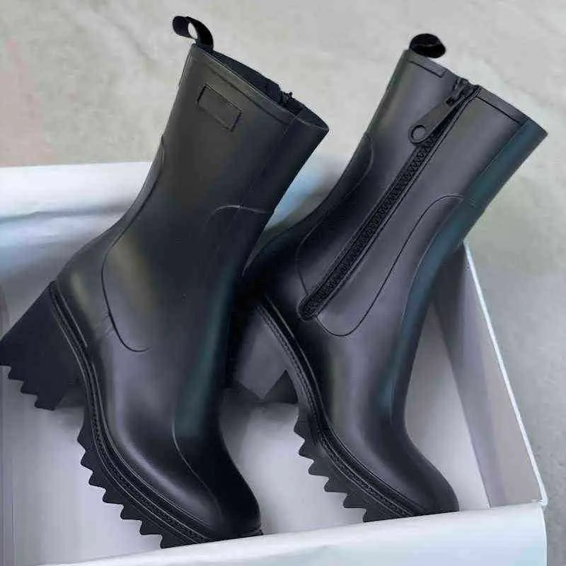 Designer Women Rain Boot Betty Beeled Zip Mid-calf Motorcycle Boots PVC Rubber Square Toe Thick Heel Platform Shoes Waterproof welly Rainshoes