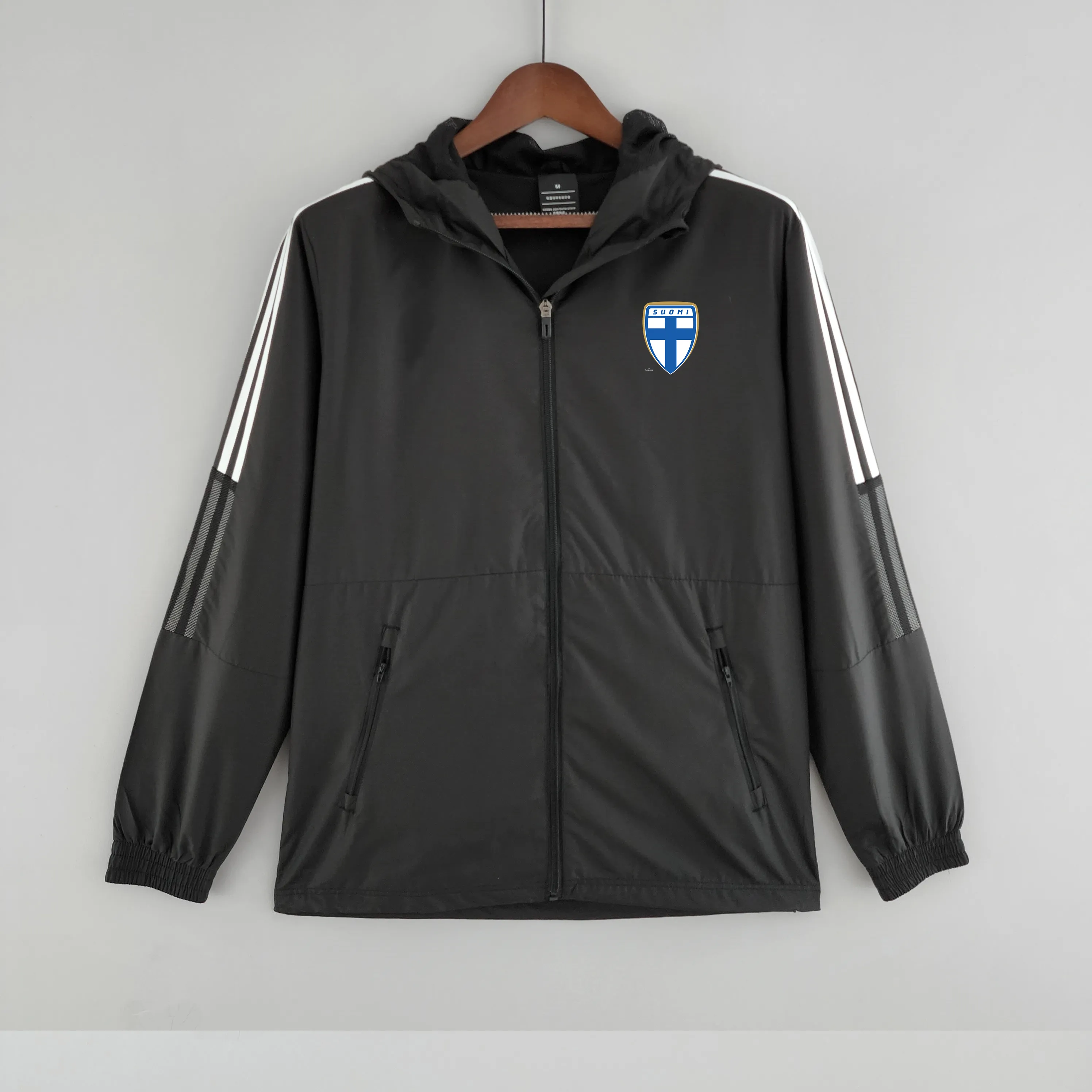 22-23 Finnland Herrenjacke Freizeitsport Windjacke Trikots durchgehender Reißverschluss Kapuzenwindjacke Herrenmode Mantel Logo individuell