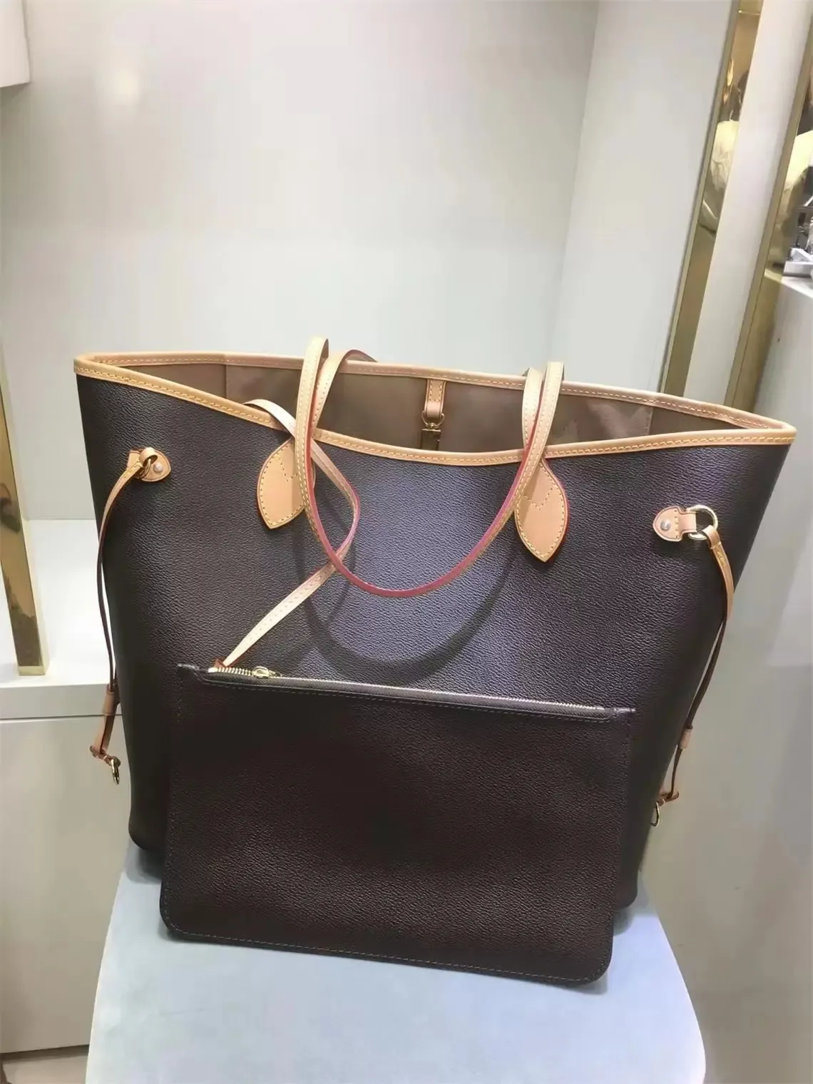 Kvinnor handväska bruna blommor tygväskor shopping påse axel crossbody handväska läder stor kapacitet klassiska brevkopplingar