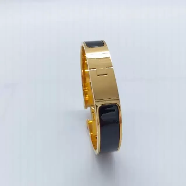 Браслеты браслета дизайнерские ювелирные украшения титановый сталь сталь Золотая пряжка 17/19 размер для мужчин и женских модных украшений браслеты