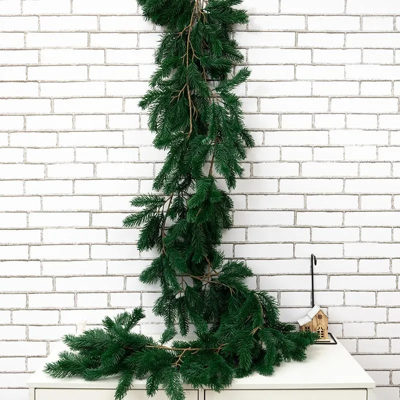 装飾的な花180cm人工植物松の針針rattan for home wedding el officewinding fake vineクリスマスパーティーの装飾