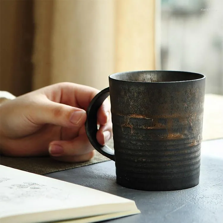 Tasses tasse dorée tasse en céramique émaillée noire de charbon de bois rétro japonais avec poignées Stoare thé eau café personnalisé