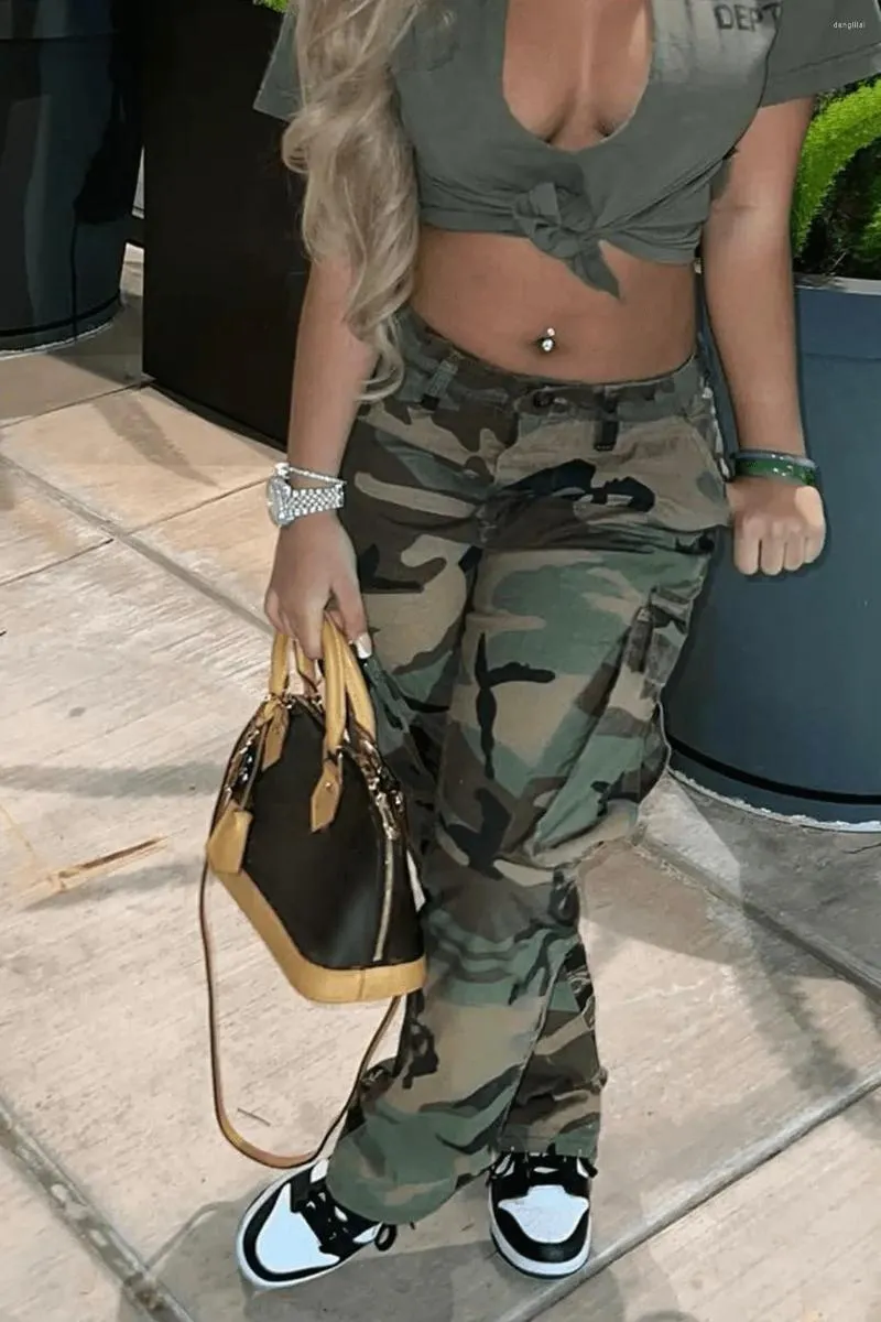 Camouflage capri shop pants plus size
