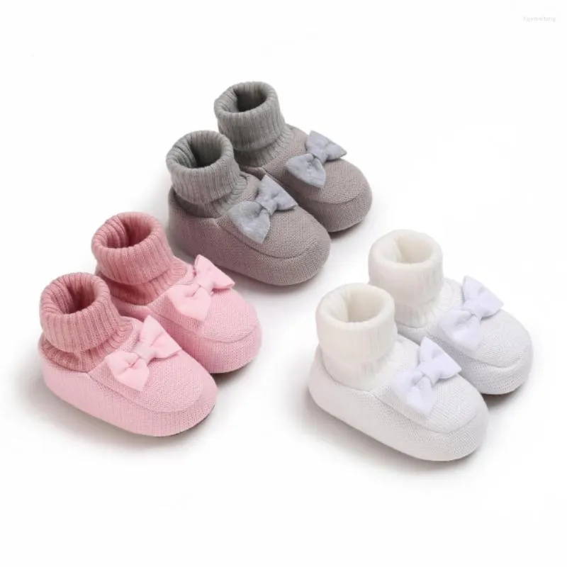 Atletische schoenen babymeisjes gezellige bootiesborn sokken laars winter wieg peuter non-slip zachte zool eerste wandelaars met knoopboog 0-18m