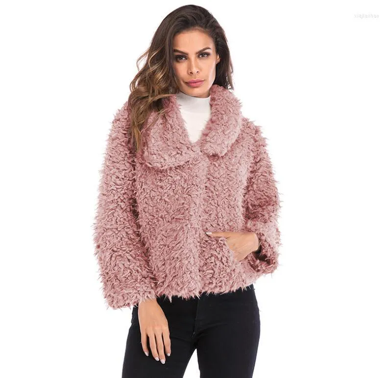 Kvinnors päls vinter mode lapel faux outwear hårig kvinnlig kappa flerfärgad stor storlek varm vild kortjacka tidvatten