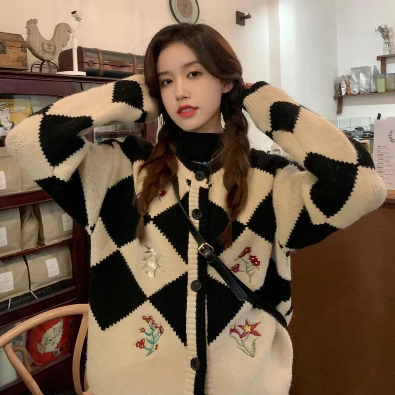 Dames truien vintage tide dames chic losse gebreide vestjassen mode o-neck lange mouw argyle bloem geborduurde harajuku trui