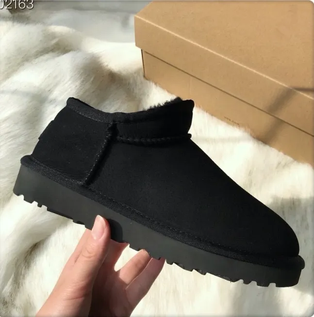 Nouvelles femmes cheville Mini bottes de neige doux confortable décontracté en peau de mouton en peluche garder des bottes au chaud Australie court G5854 sac à poussière de carte beaux cadeaux