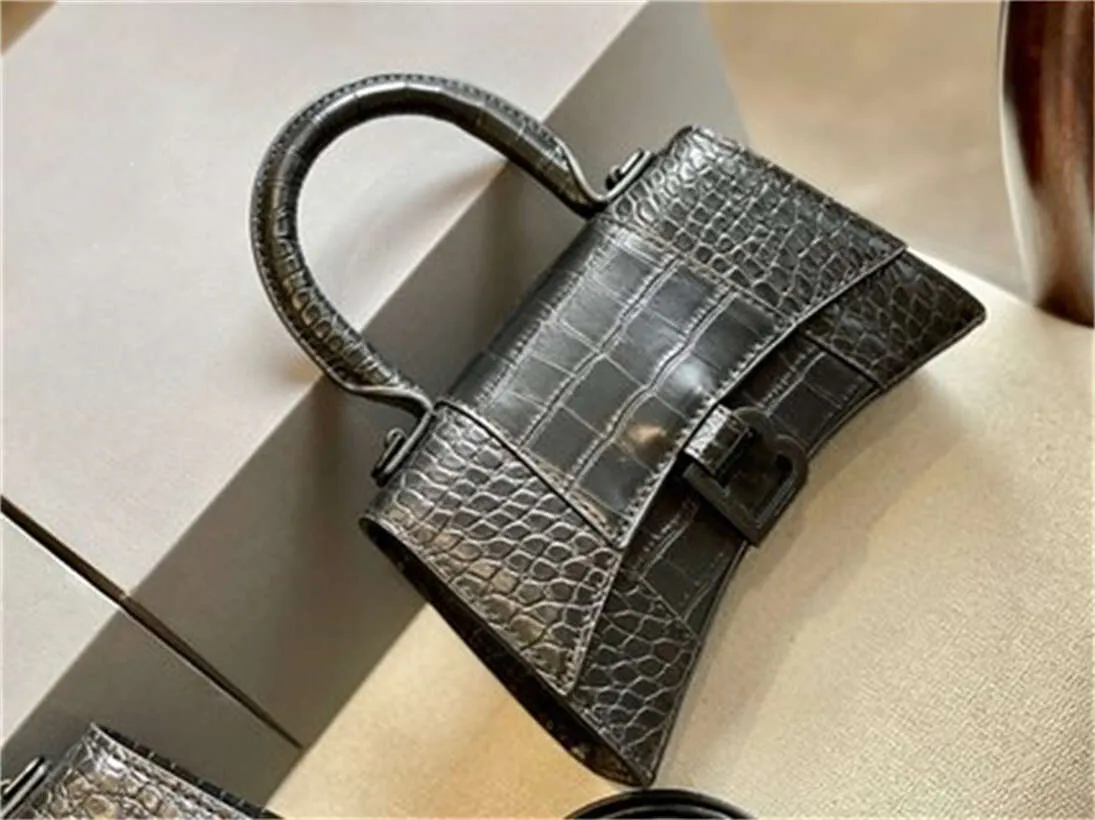 Kvällspåsar designer balencaigaity mode axel crossbody plånböcker ryggsäckar nnoi 2023