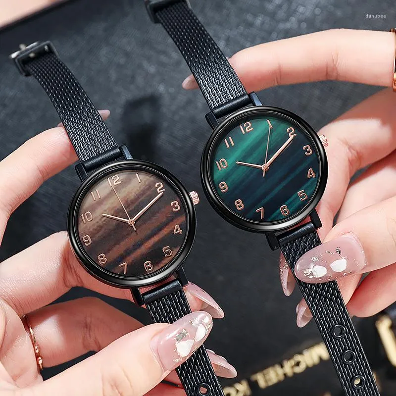 Wristwatches Women's Temperament Creative Quartz Watch Casual Wrist Watches