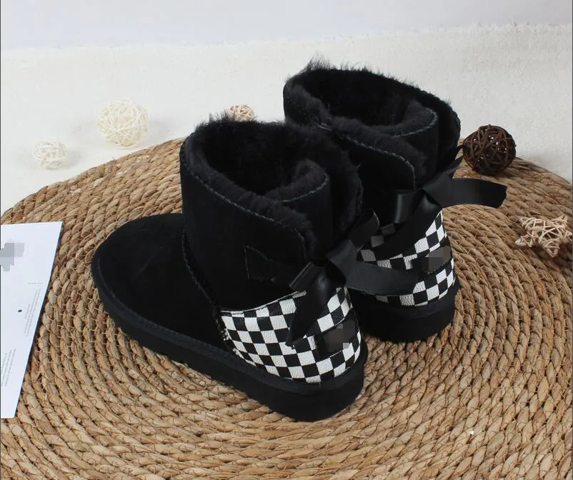203 High quality Aus L bow U short women snow boots Soft comfortable Sheepskin keep warm plush boots with card dustbag beautiful gifts 5032G