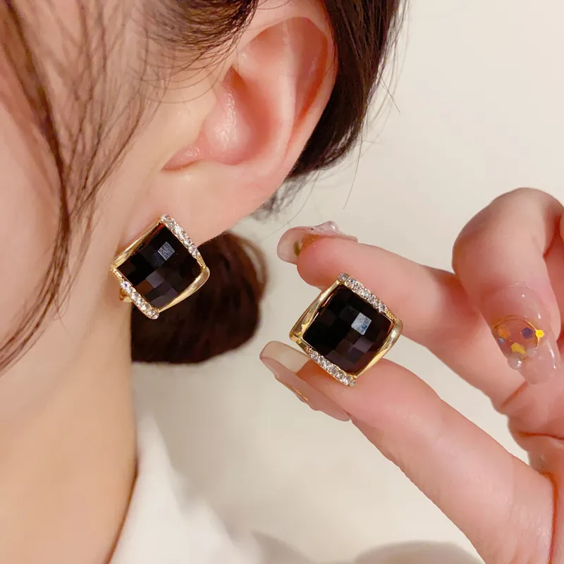 Boucles d'oreilles géométriques en cristal noir, lustre suspendu, Micro pavé, bijoux à la mode, nouveau tempérament, 2022