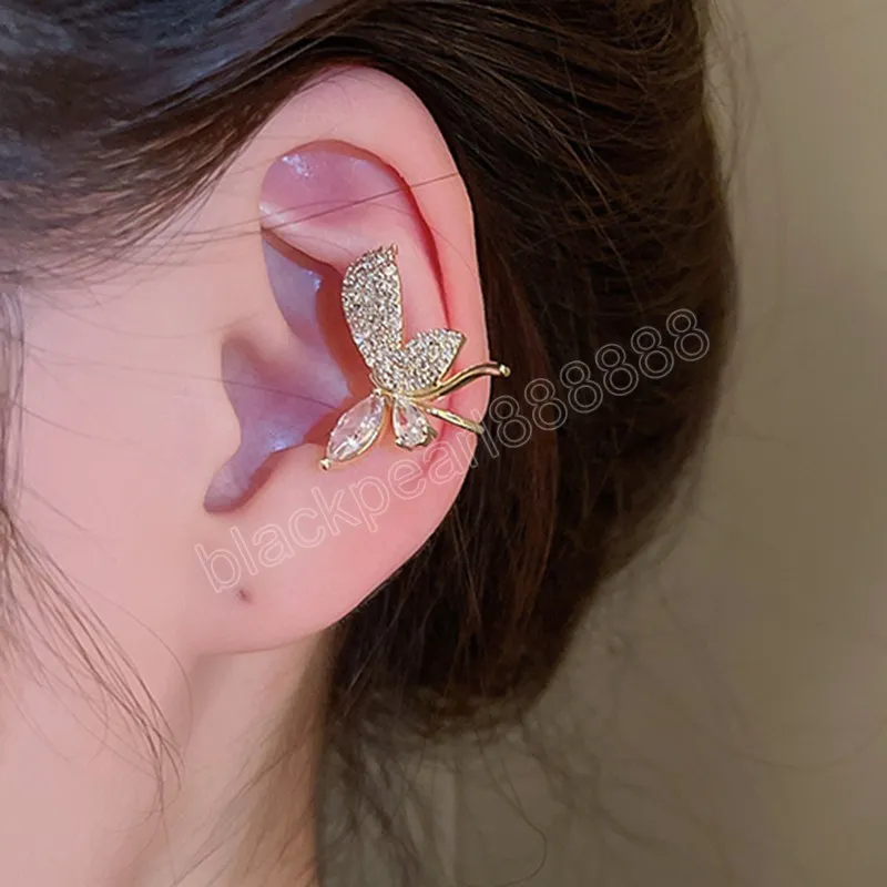 Glänzende Schmetterlings-Clip-Ohrringe, vergoldet, mit CZ besetzt, nicht durchdringende Ohrringe, trendiger Luxus-Ohrschmuck für Mädchenschmuck